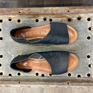 Sole Society Women's Black Open-Toe Flats